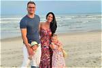 Ryan Marie Carney (Stipe Miocic Wife) Wikipedia, Bio, Age, Height, Weight, Husband, Net Worth, Facts