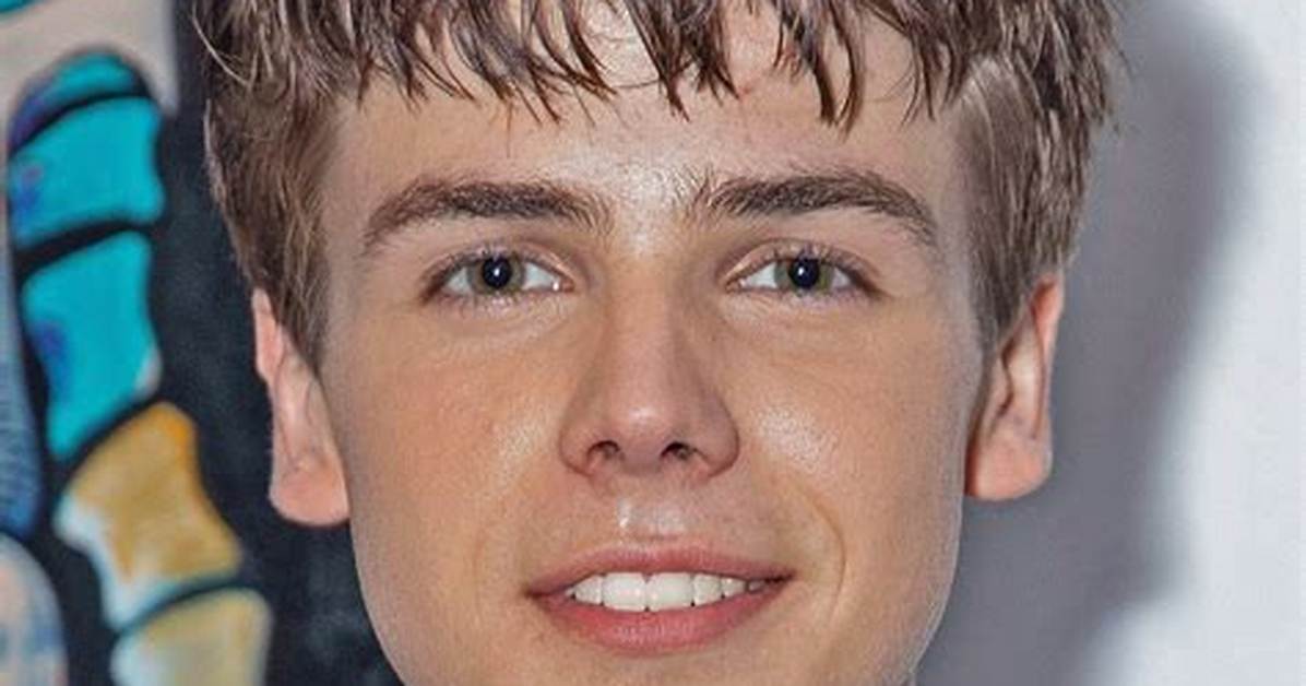Sam Ashe Arnold Wikipedia, Biography, Age, Girlfriend Instagram: Are You Afraid of the Dark