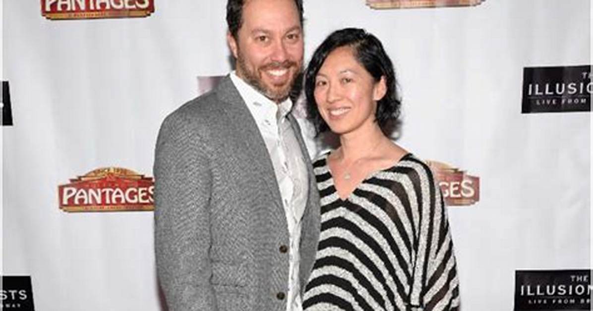 Sam Riegel Bio, Wiki, Age, Height, Wife, Emmy, Shirt, Movies, Net Worth