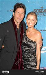 Sandra Hess Michael Trucco, Body, Boyfriend, Career & Net Worth