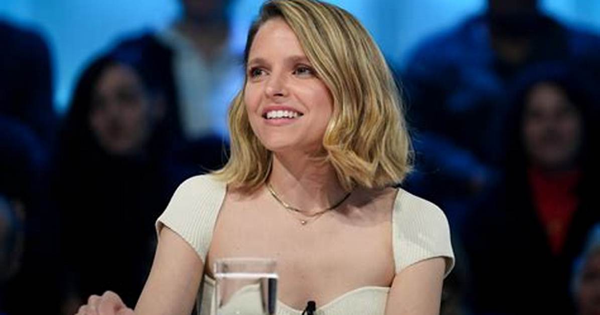 Sarah Jeanne Labrosse Conjoint Parents: Learn Everything About the Actress