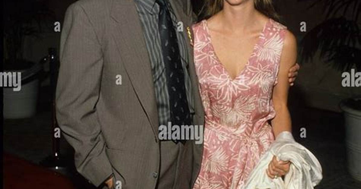 Sarah Owen Wiki, Age, Bio (James Woods’ Wife) Family, Height, Boyfriend