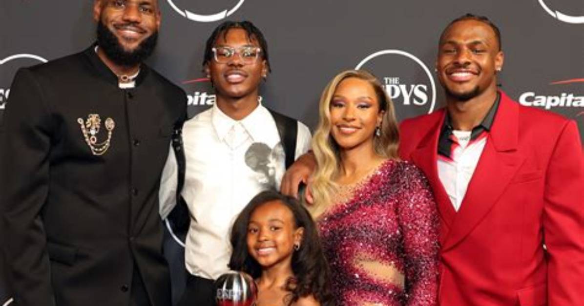 Savannah James Childhood and Family Support Growing Up