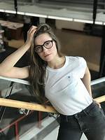 Stephanie Van Dyck