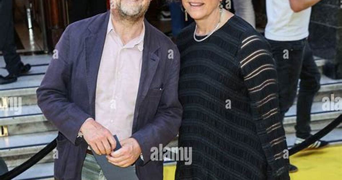 Stephen Jones’ Wife Karen Jones – 10 Facts to Know About