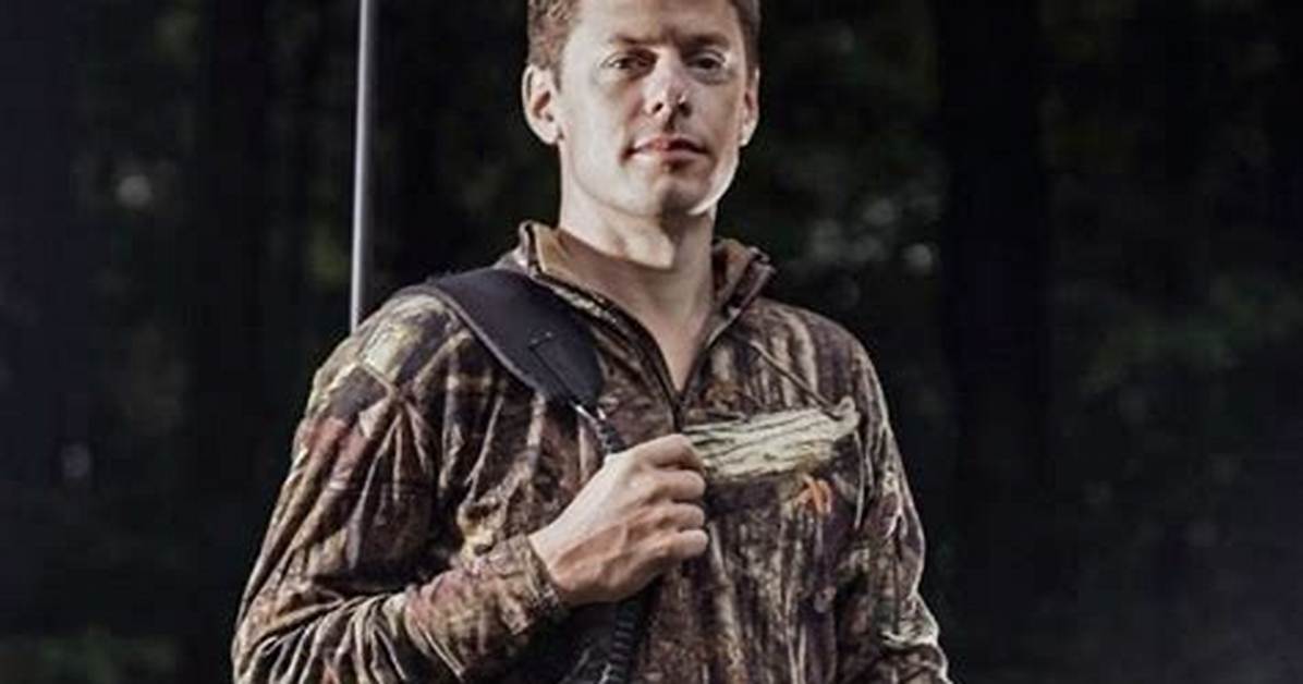 Steven Rinella – Bio, Wife, Brother, Net Worth, Family, Other Facts