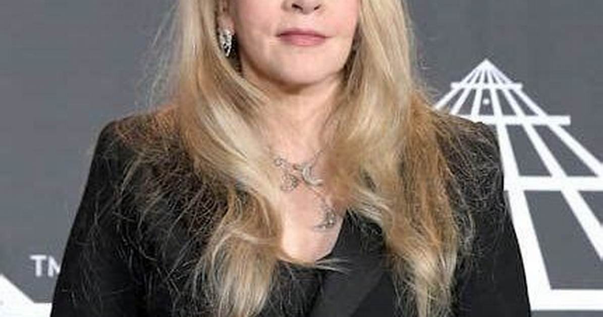 Stevie Nicks Age Today, Bio, Husband, Children, Albums, Songs and Net Worth
