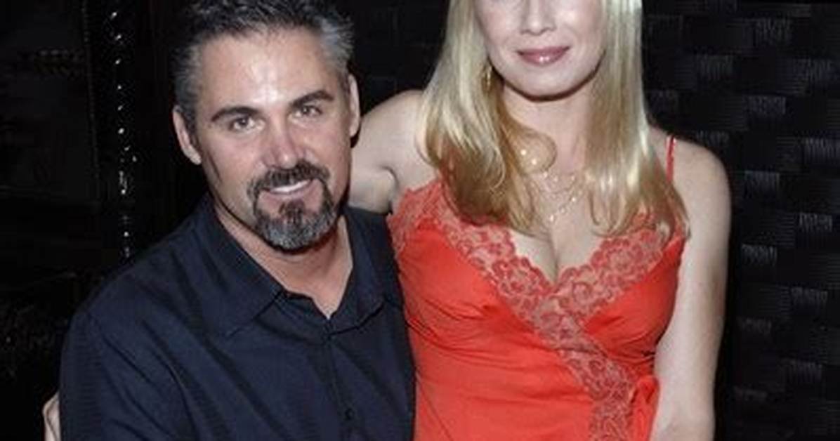 Traci Lords: Husband, Net Worth, Tattoos, Smoking & Body Measurements