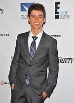 Uriah Shelton Bio, Wiki, Age, Height, Family, Wife, Movies and Net Worth.