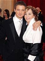 Valerie Cearley Age: Meet Actor Jeremy Renner Mom