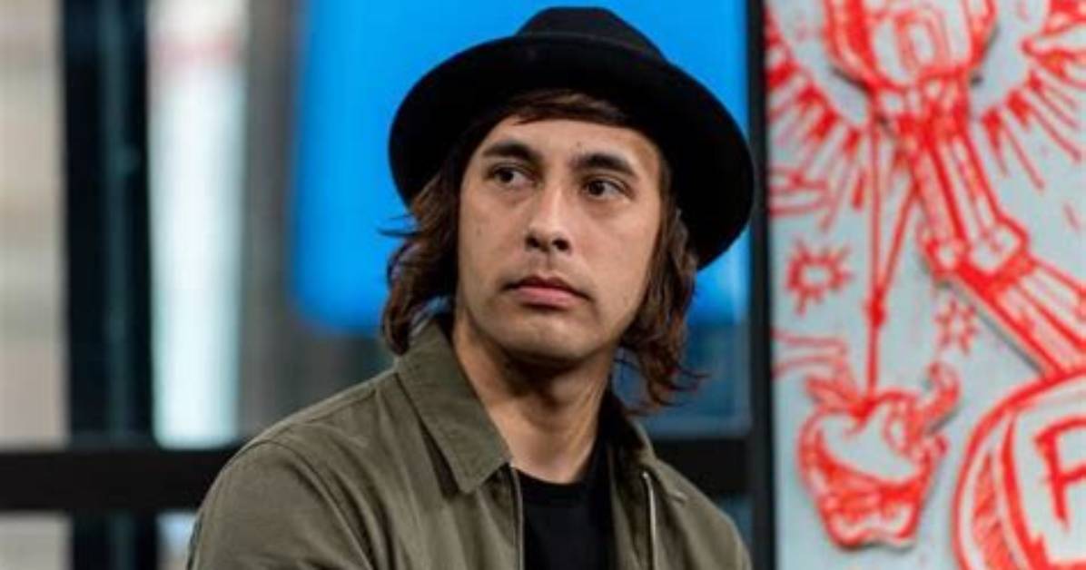 Vic Fuentes – Biography, Height, Age, Girlfriend, Wife, Brother, Family