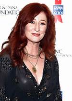Vicki Lewis’s Net Worth, Biography, Fact, Career, Awards and Life Story