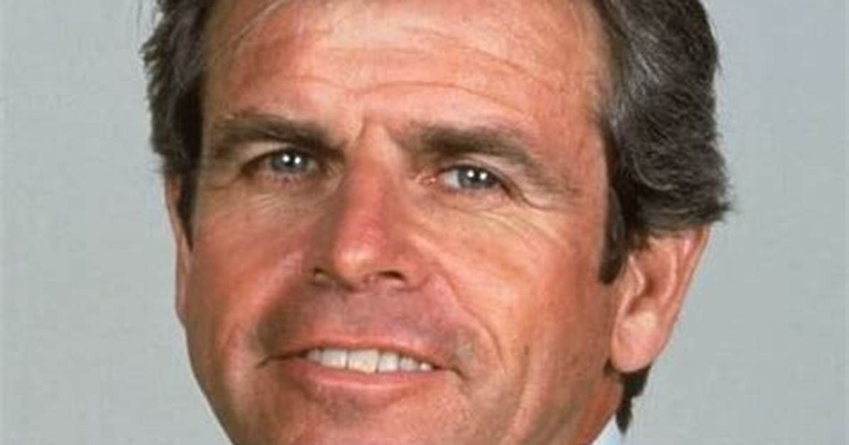 Was William Devane in the Military? What Happened to William Devane Hand?