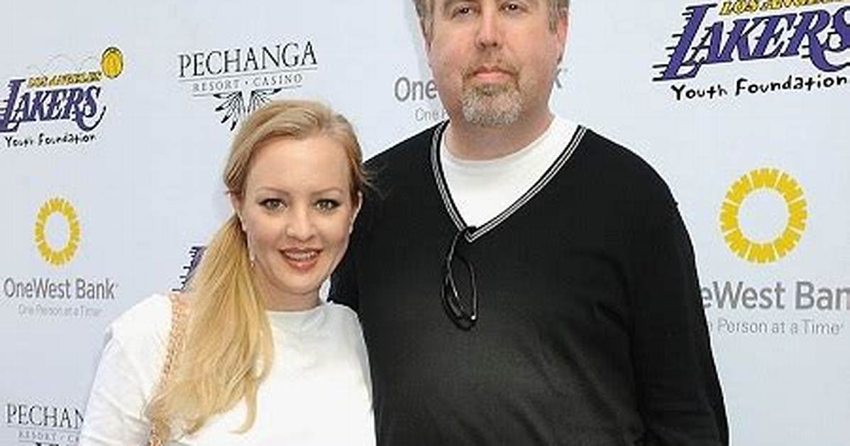 Wendi Mclendon-Covey Husband, Children, Net Worth, Age, Bikini, Height
