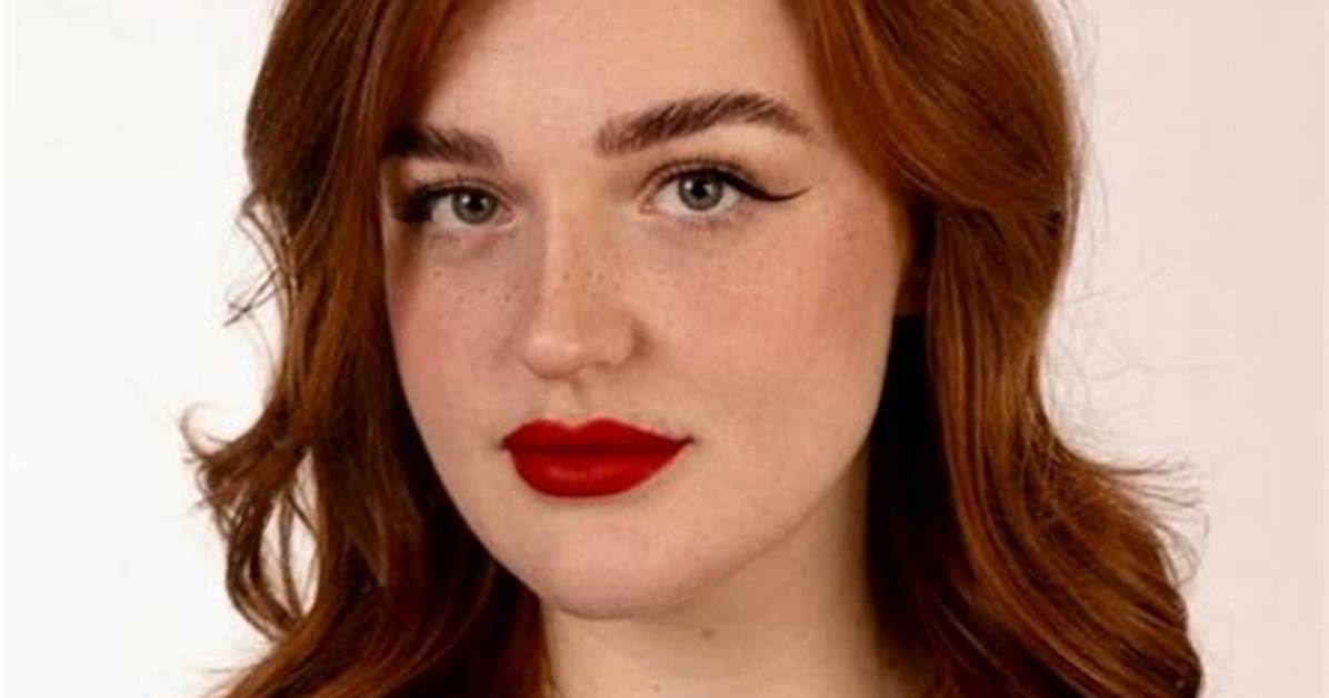 What Is Eleanor Neale’s Net Worth? Age, Boyfriend and Merch
