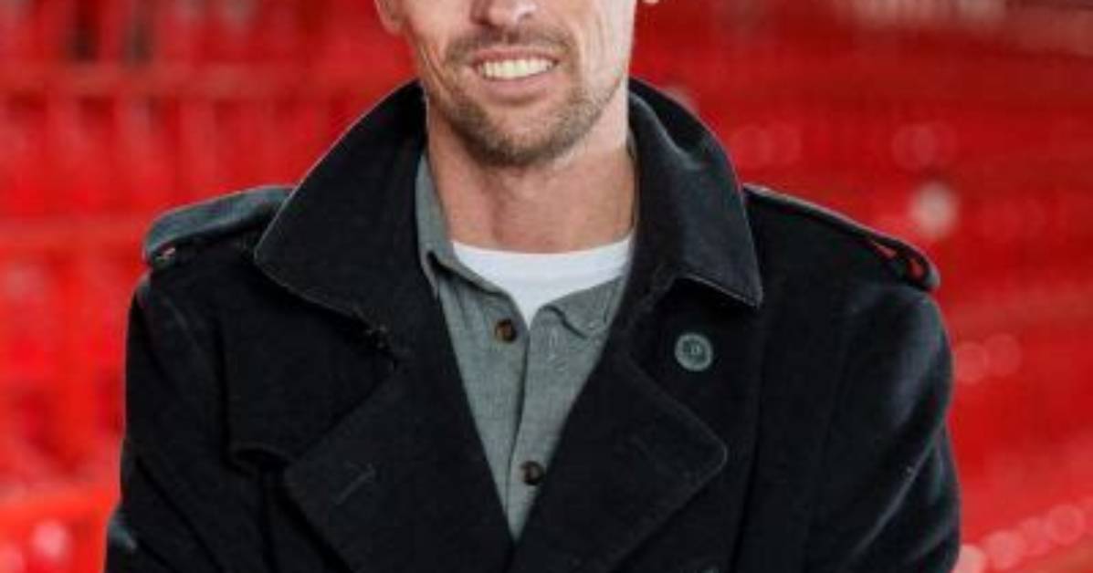 Who Are Bruce and Jayne Crouch? Meet Peter Crouch Parents: Family Details