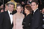 Who Are Hailee Steinfeld Parents-Mom Cheri & Dad Peter Steinfeld? Their Family Details