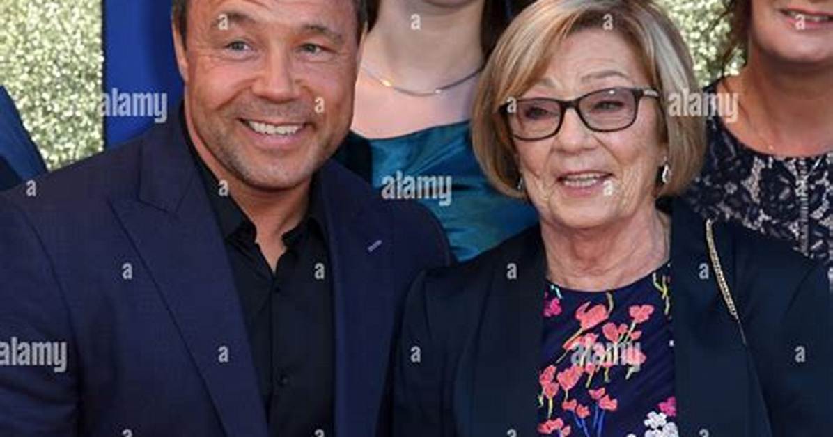 Who Are Stephen Grahams Parents? Stephen Graham Biography, Parents Name and More