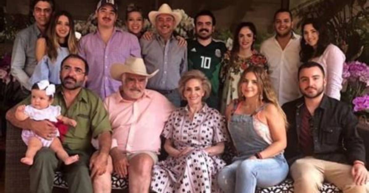 Who Are Vicente Fernandez Children? Meet His Daughter Alejandra Fernández and Family