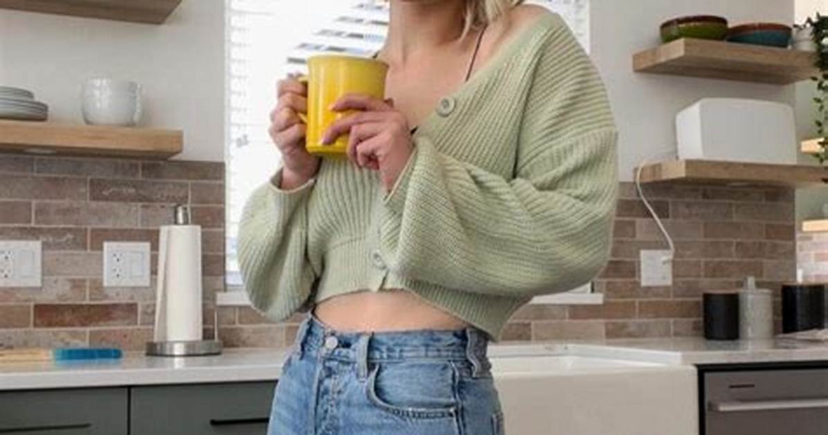 Who Is Kallmekris? Wikipedia, Age, Height, Weight, Measurements, Bf & Facts