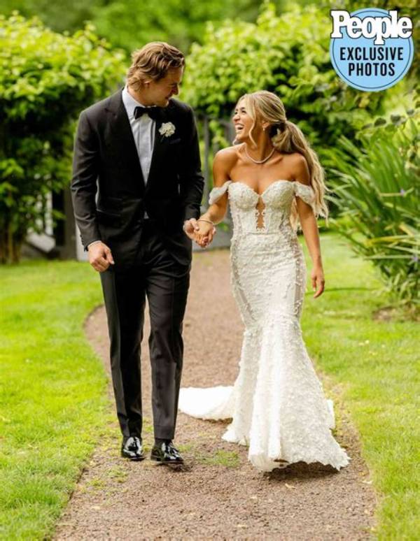 Who Is Kenny Pickett Girlfriend Amy Paternoster? Wife to Be Age Gap and Instagram Bio Disclosed