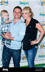 Who Is Lea Dellecave? Meet Drew Lachey Wife on Instagram.