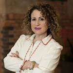 Who Is Natalie Silverman? 10 Facts on History 101 Netflix Narrator, Wiki, Biography