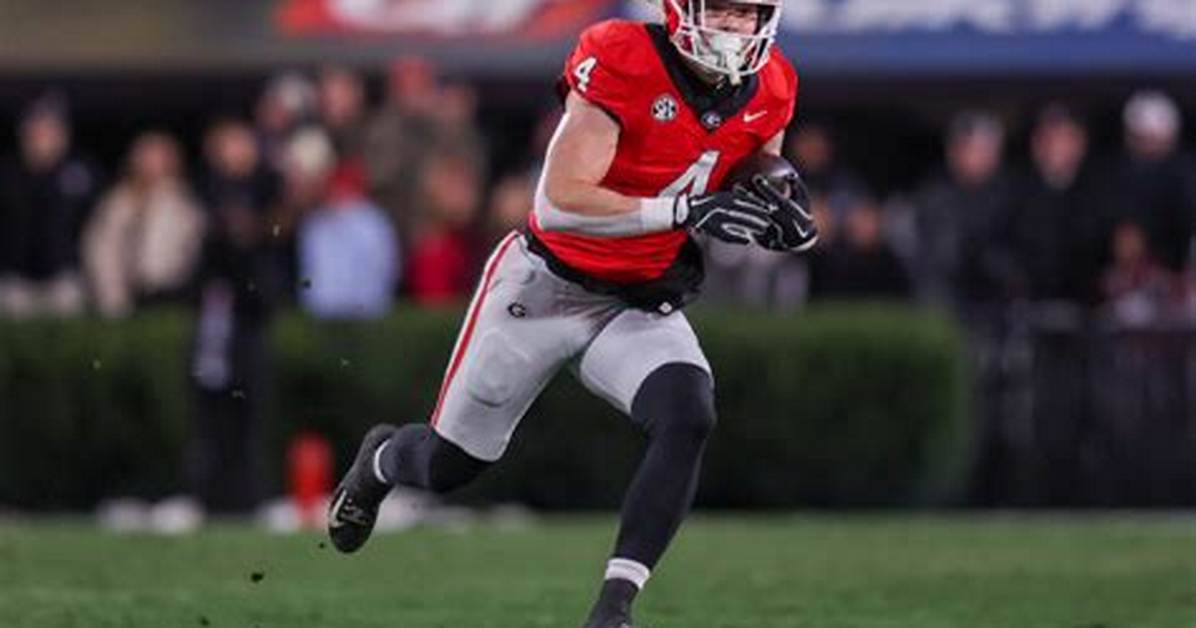 Who Is Oscar Delp from Michigan? Meet the Tight End on Instagram