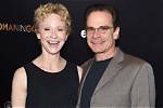 Who Is Peter Scolari Wife Tracy Shayne? Age Wiki – Children & Net Worth