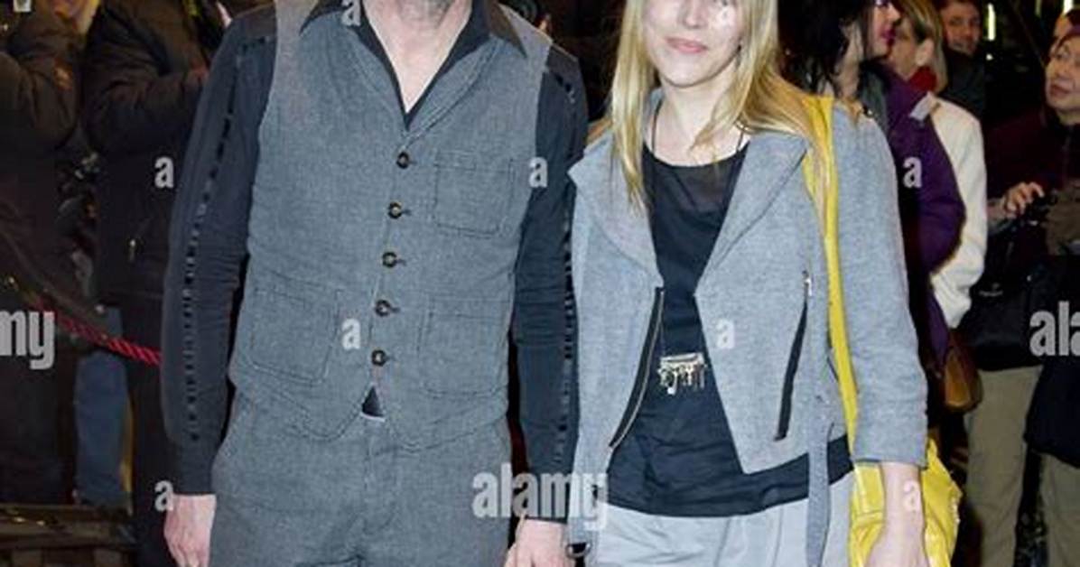 Who Is Vivienne Harvey? Meet Hugo Speer Wife on Instagram