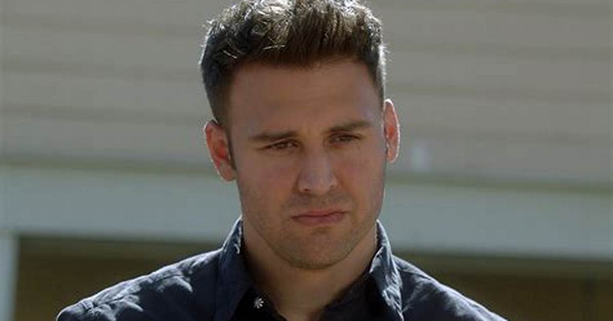 Why Is Ryan Guzman Leaving 911? Eddie Serious Injuries, Is He Married?