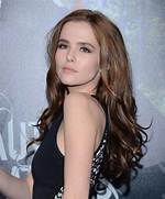 Zoey Deutch Bio, Age, Height, Weight, Body Stats, Boyfriend, Net Worth, Ethnicity, Religion, Wiki